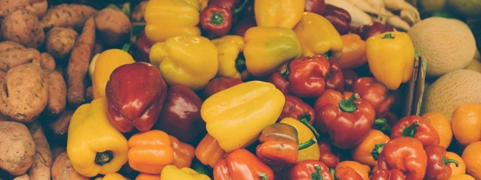 EATING WELL WITH CHEF CORDELL CONSULTING cover
